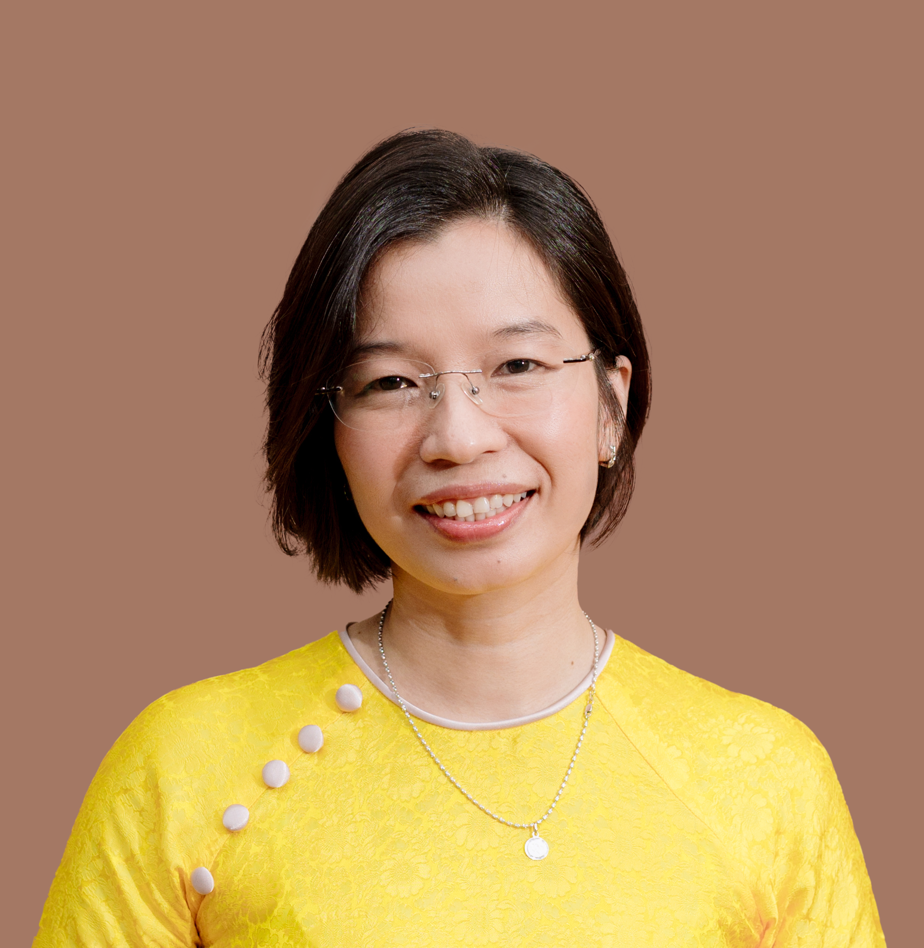 Portrait of Binh Tue Su, Office Director, Da Nang